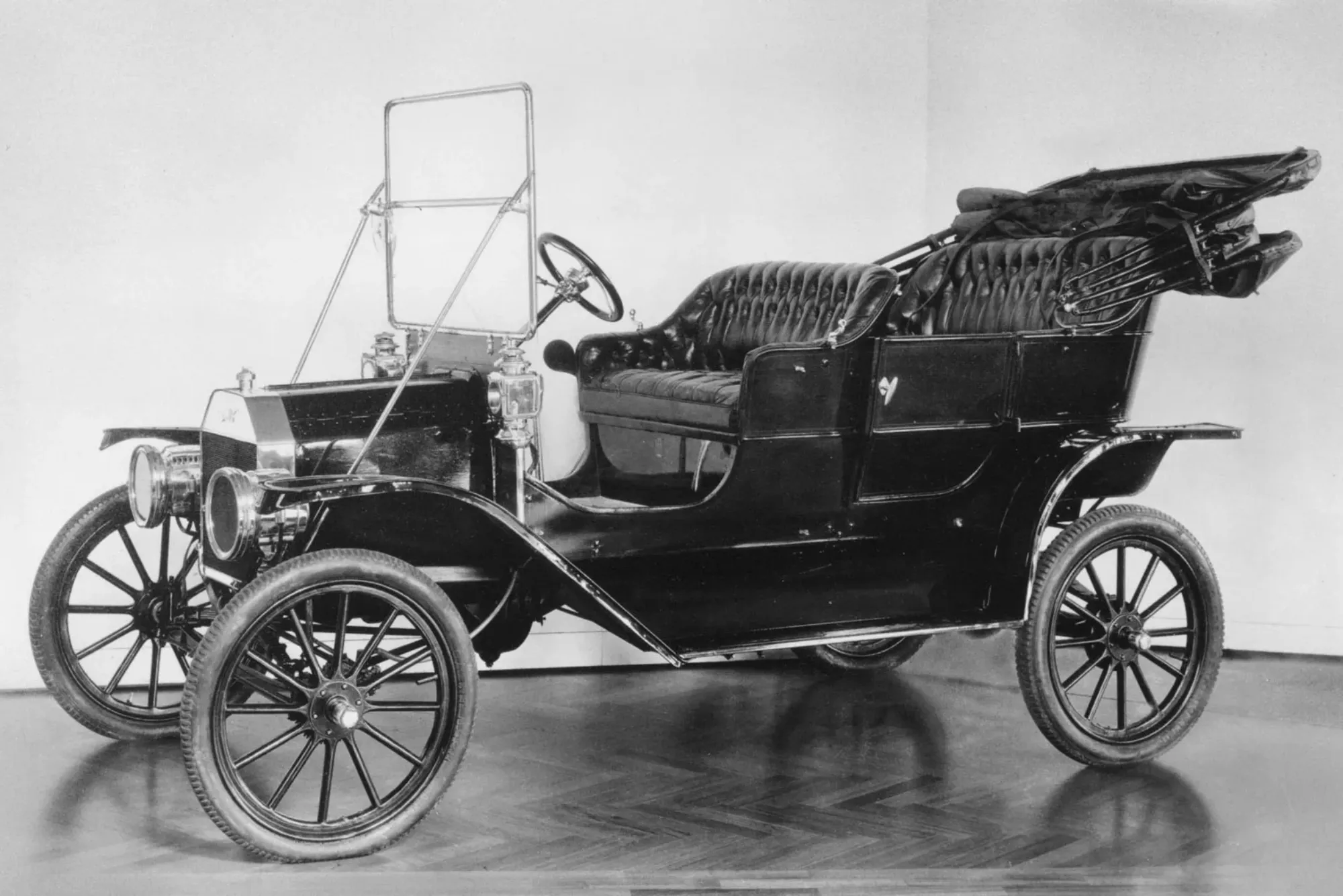 when was ford motors founded