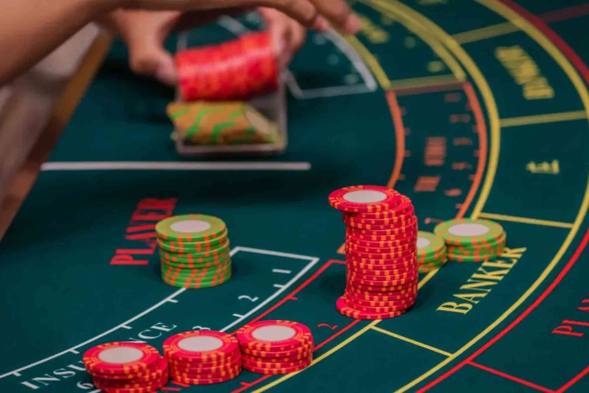 What Online Games Have the Lowest House Edges