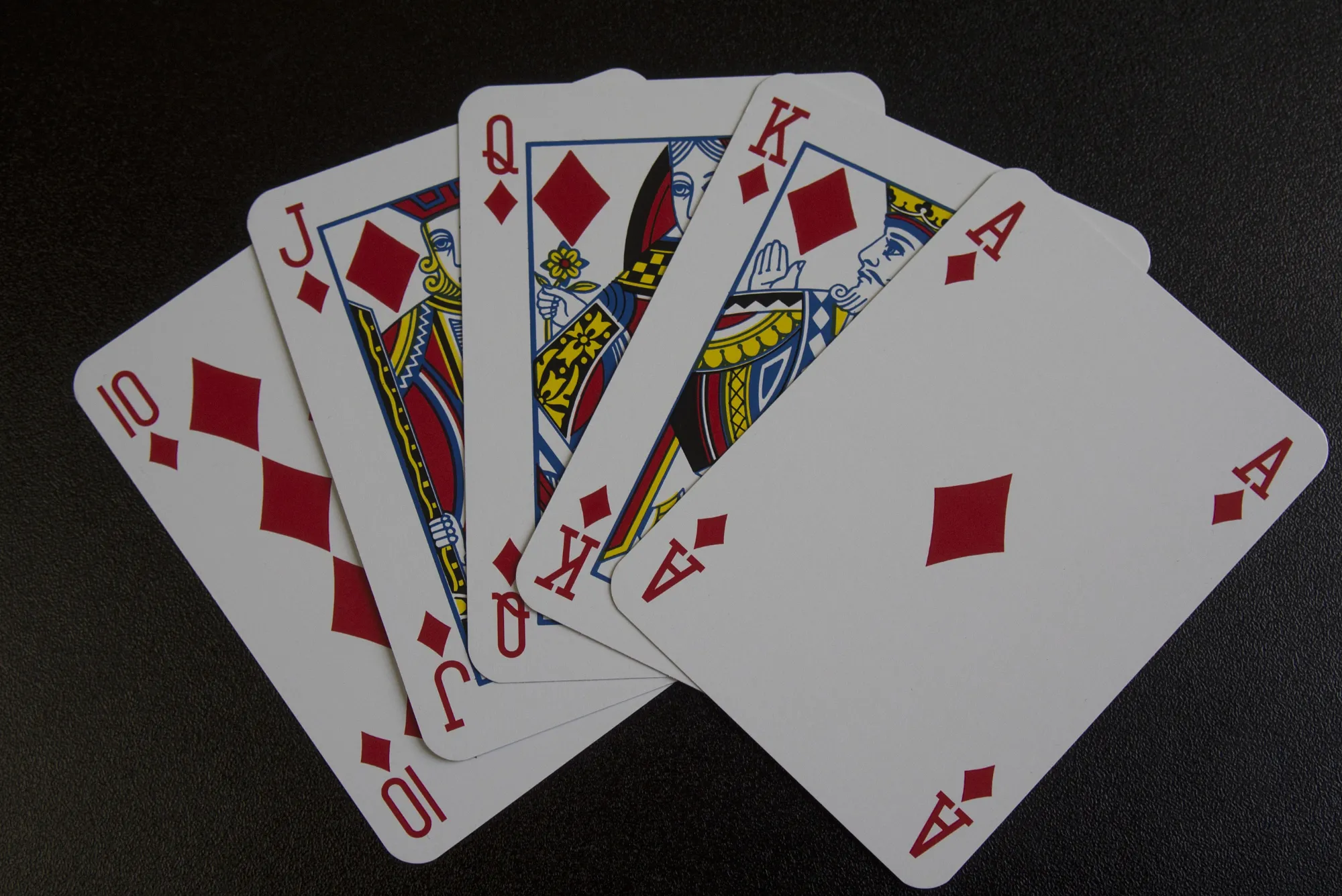 Are New UK Online Casinos Offering Live Dealer Games