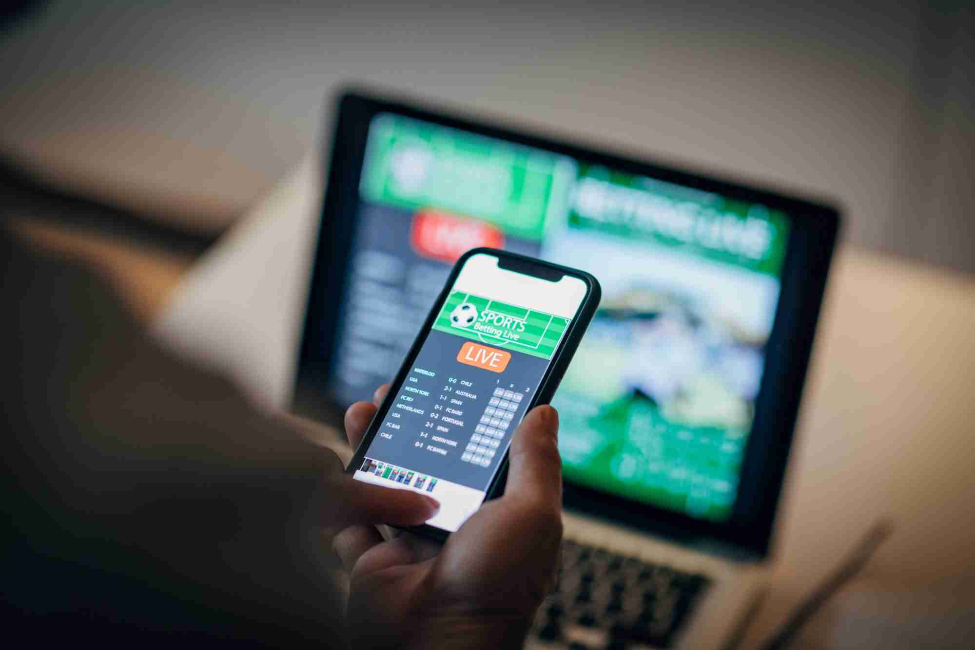 How do I troubleshoot issues with mobile casino games